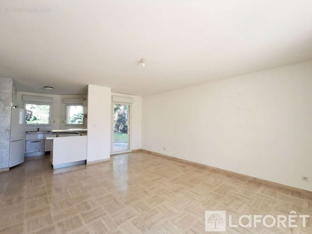 Appartement à HYERES