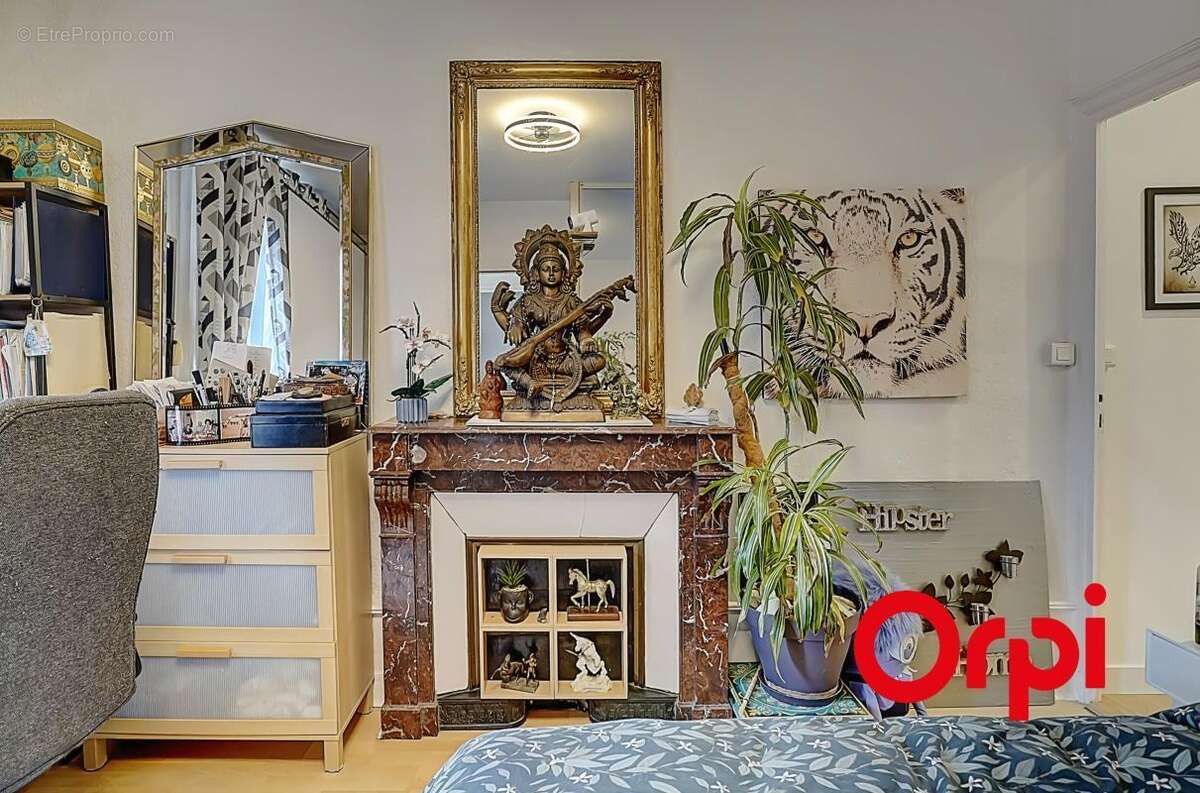 Appartement à NEUVILLE-SUR-SAONE