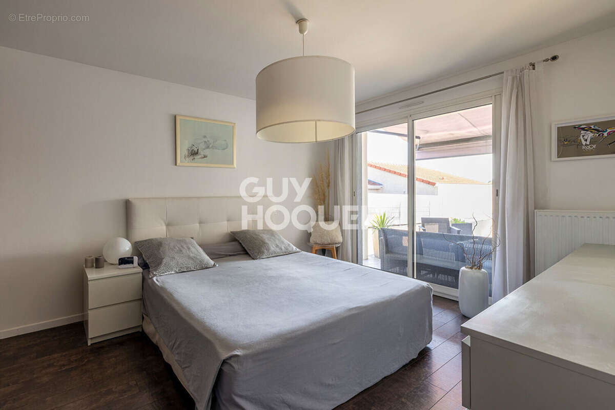 Maison Le Cendre 156 m2 - 4 chambres - Piscine - photo 11