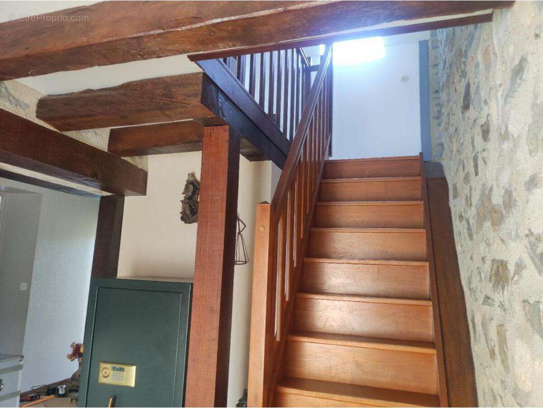 Maison à SAINT-OUEN-DE-MIMBRE