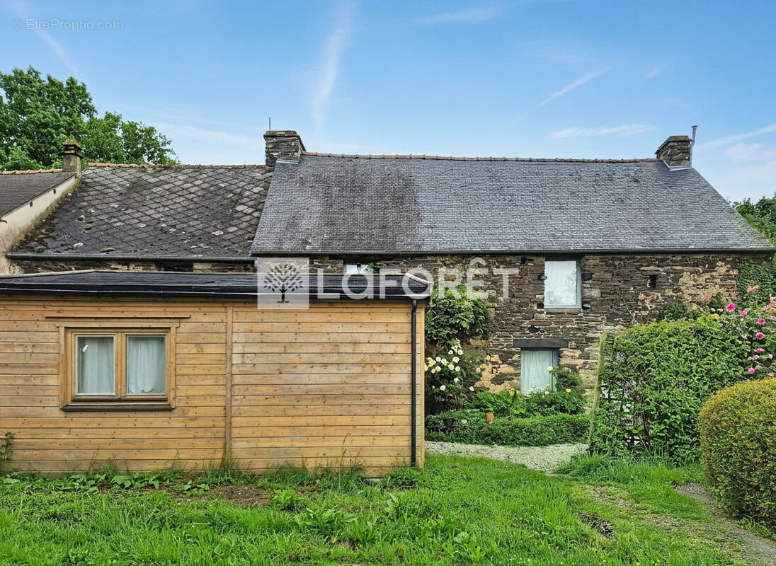 Maison à LOYAT