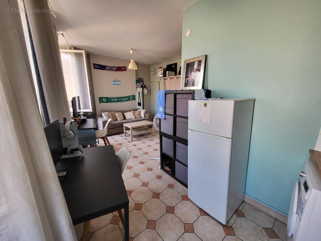 Appartement à MARSEILLE-7E