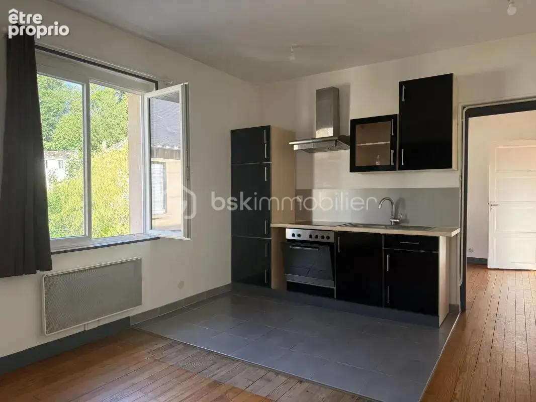 Appartement avec fort potentiel, garage, parking – Lisieux - photo 2