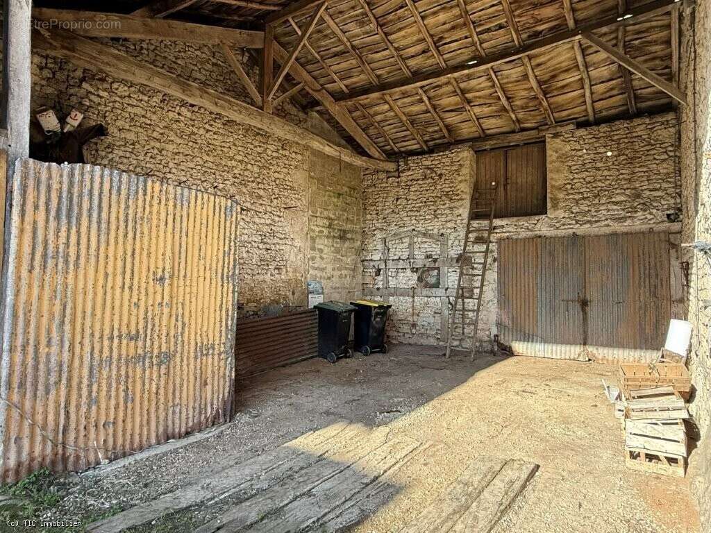 Maison à VILLEFAGNAN
