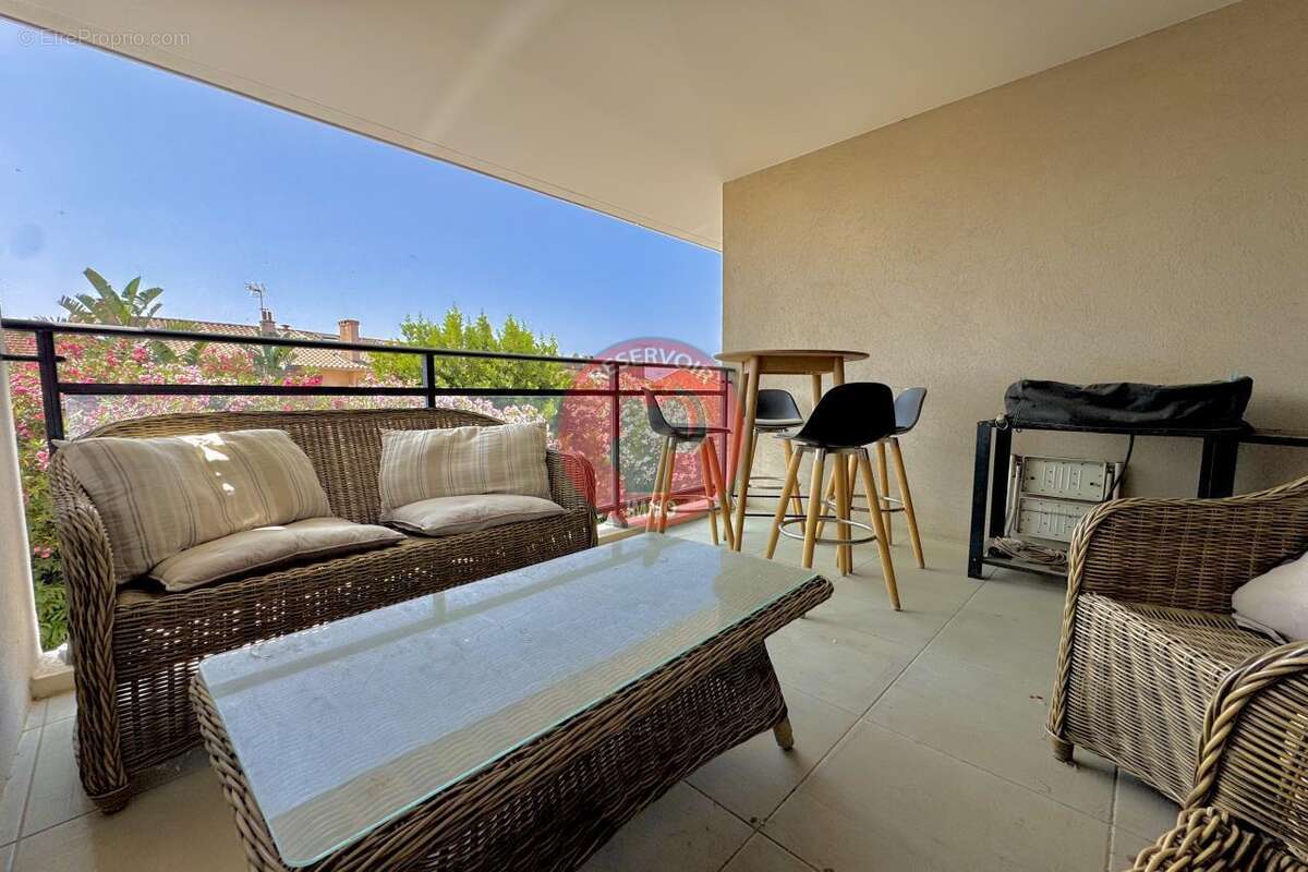 Appartement à LA LONDE-LES-MAURES