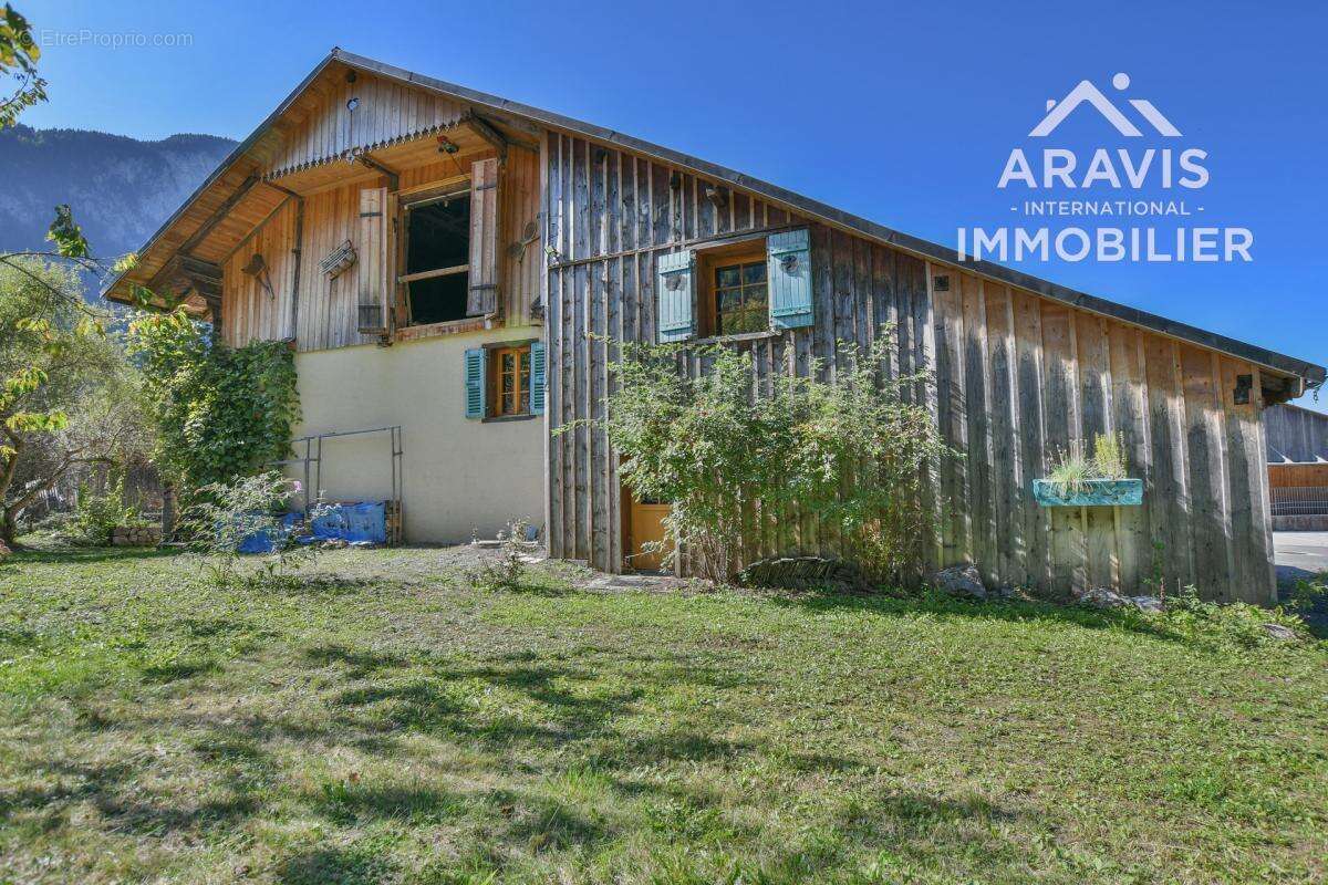 Maison à LE PETIT-BORNAND-LES-GLIERES