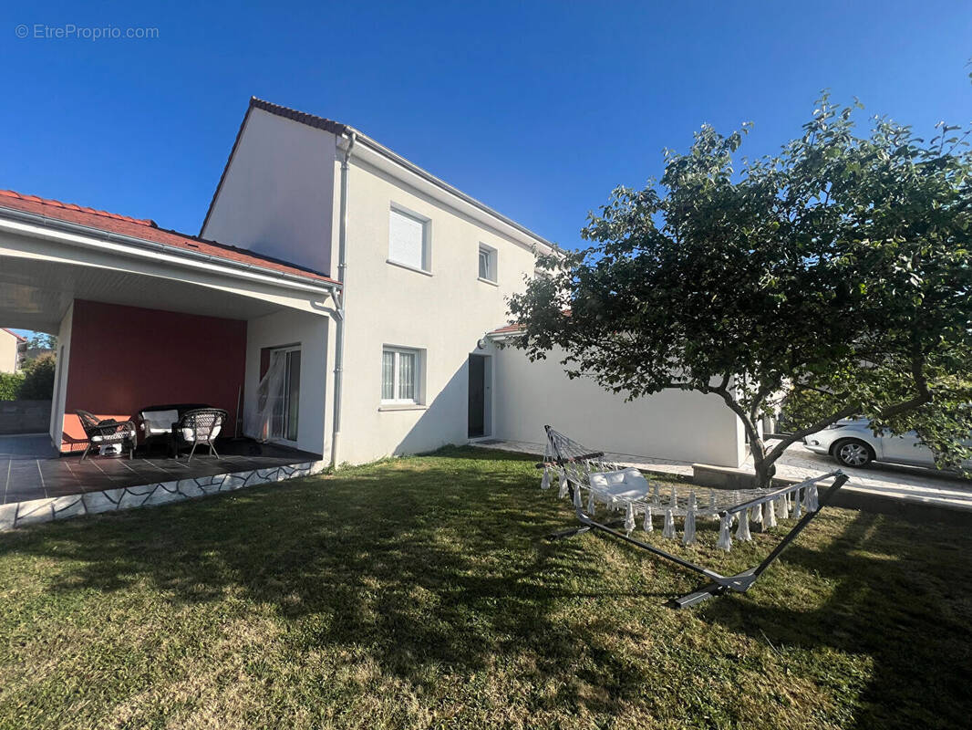 Maison à PREMILHAT