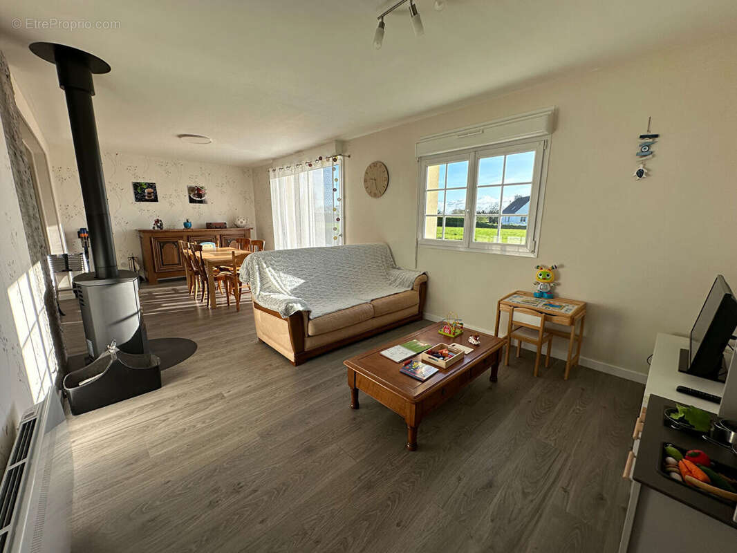 Maison à LAMPAUL-GUIMILIAU