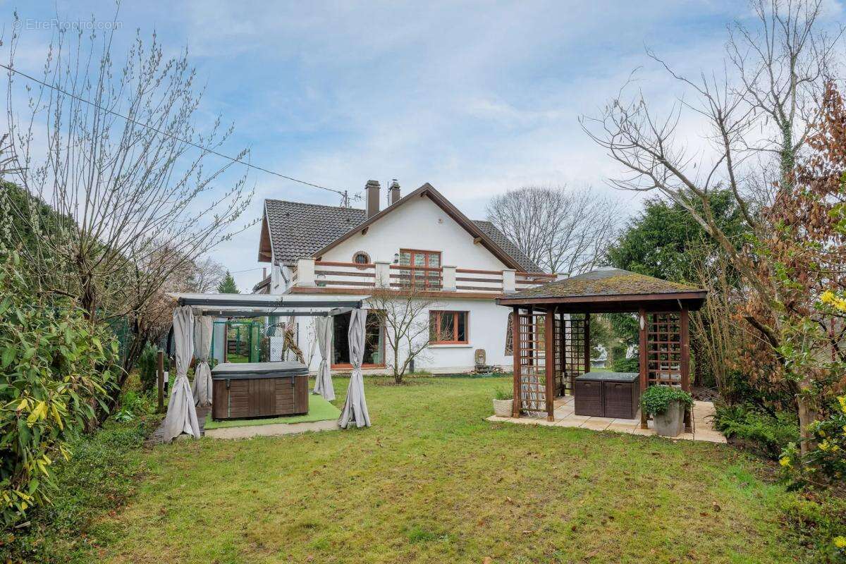 Maison à SCHWEIGHOUSE-SUR-MODER