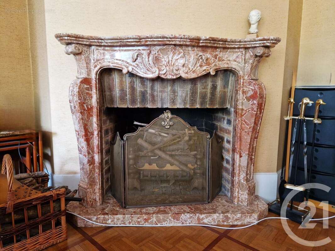 Maison à SAINT-MAUR-DES-FOSSES