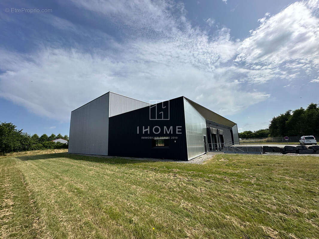 Commerce à LA CHAPELLE-ACHARD