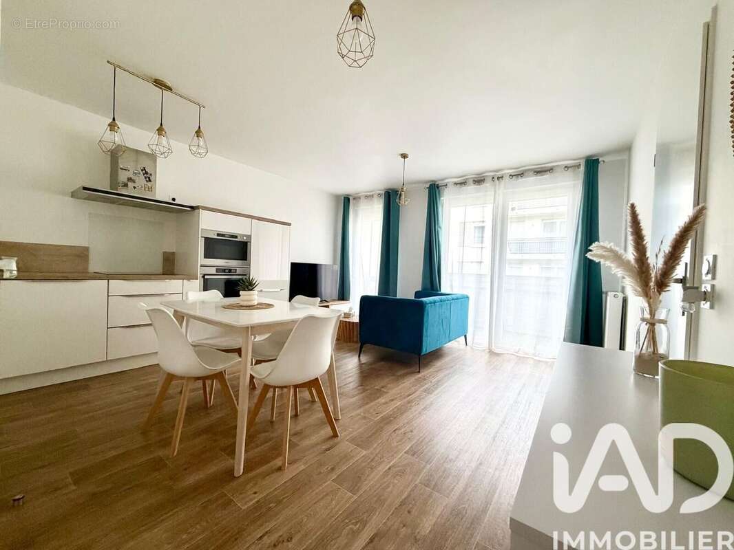 Photo 2 - Appartement à BRIE-COMTE-ROBERT