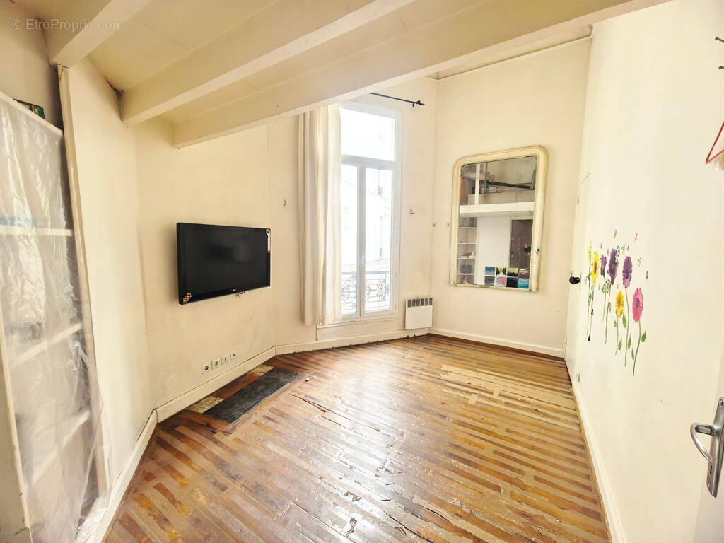 Appartement à PARIS-11E