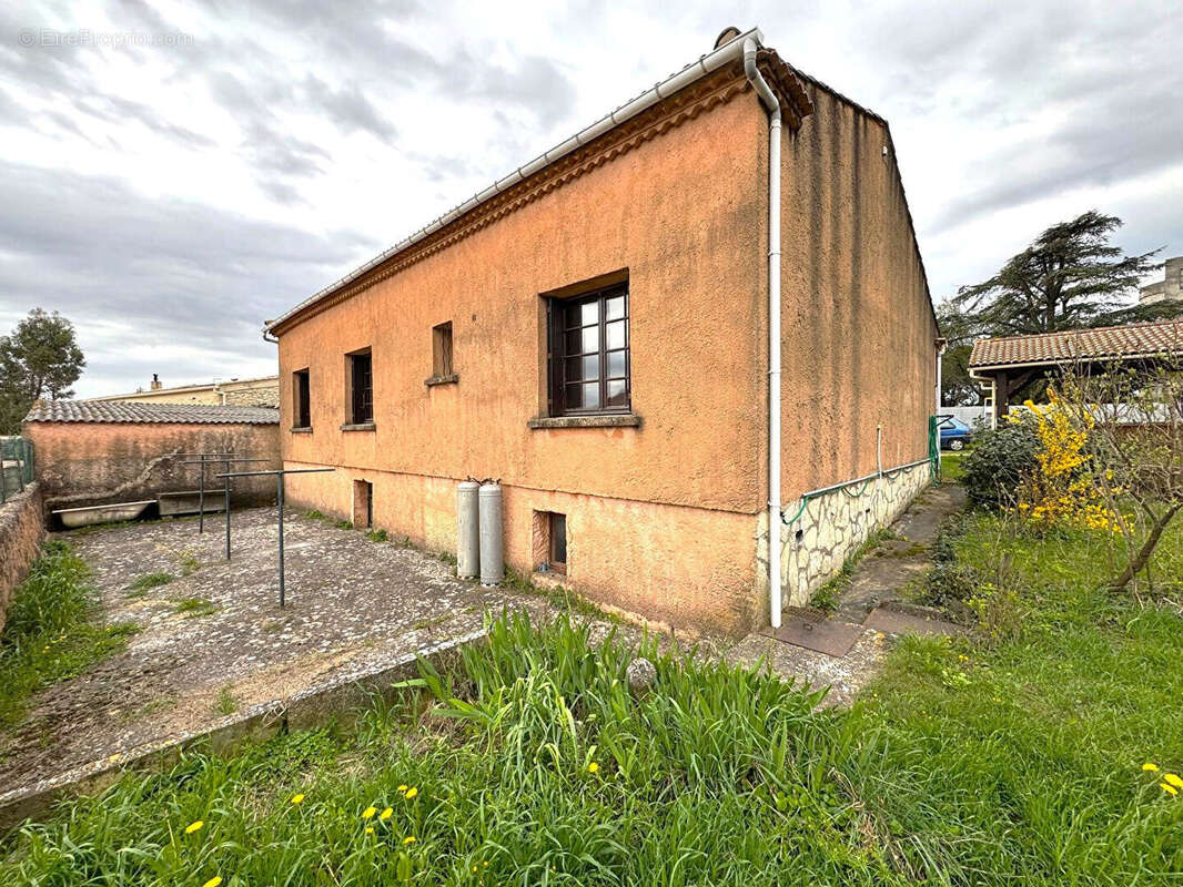 Maison à POUZILHAC