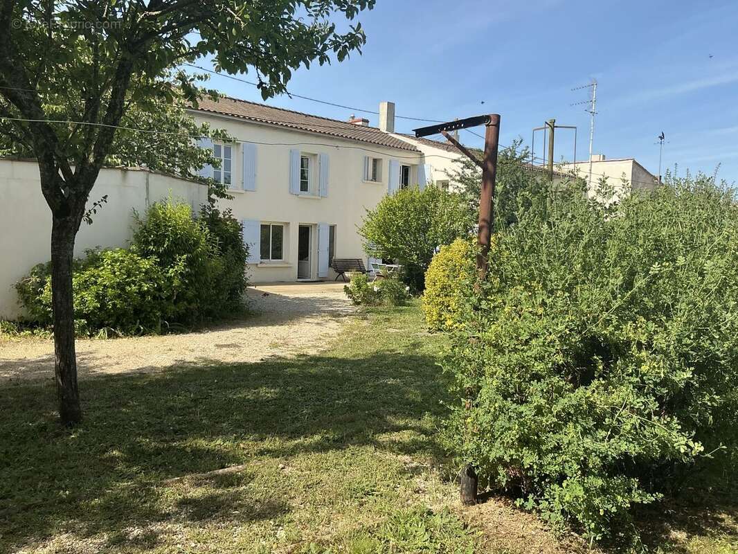 Maison 155 m² à Nieul-Sur-Mer  - photo 5