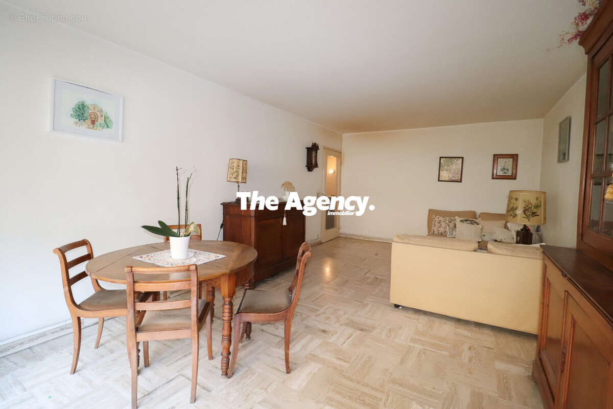 Appartement à MARSEILLE-5E