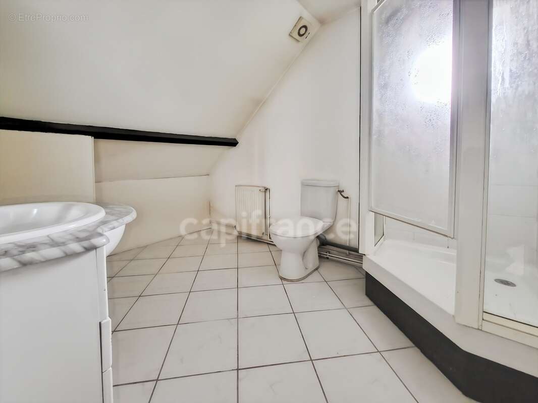 FAUVERNEY - Maison de 95 m² avec beau potentiel - photo 9