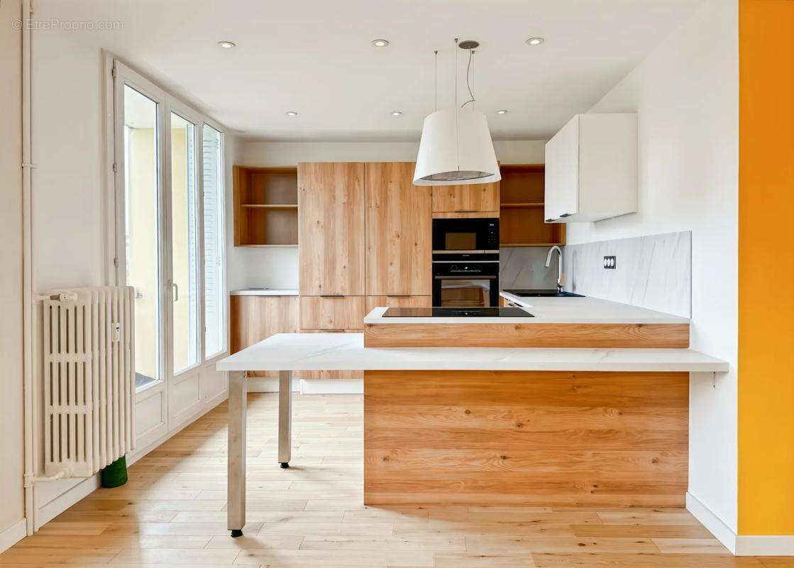 Appartement à AMBILLY