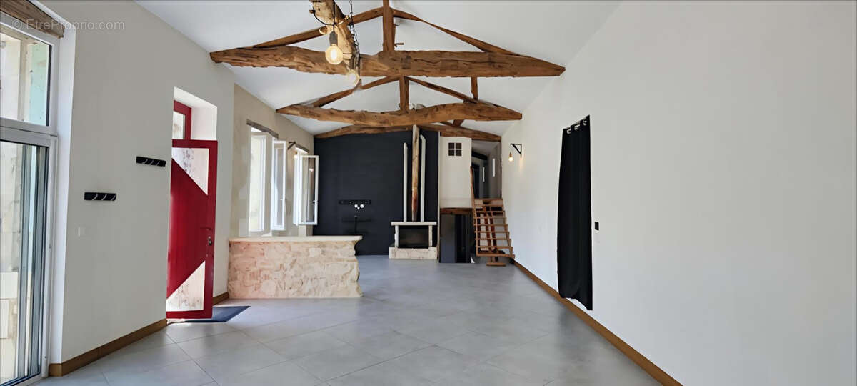 Maison Familiale de Charme en Pierre + T2 Indépendant   Terrain de 4 942 m2 - photo 11