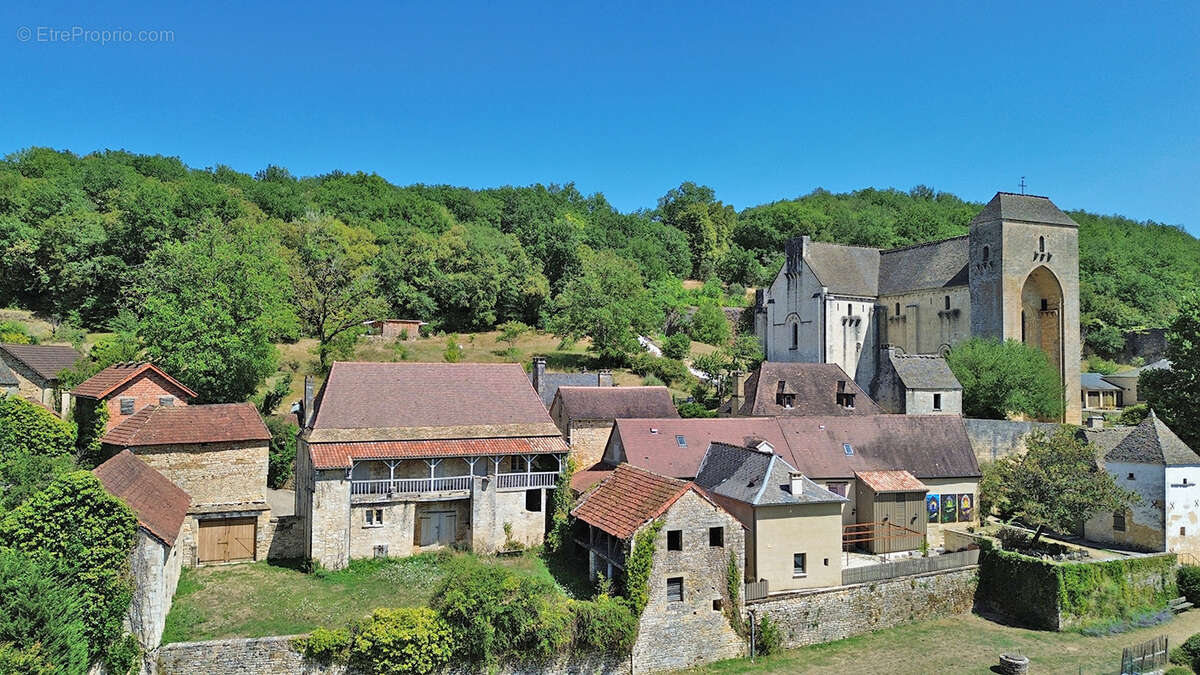 Maison à SAINT-AMAND-DE-COLY