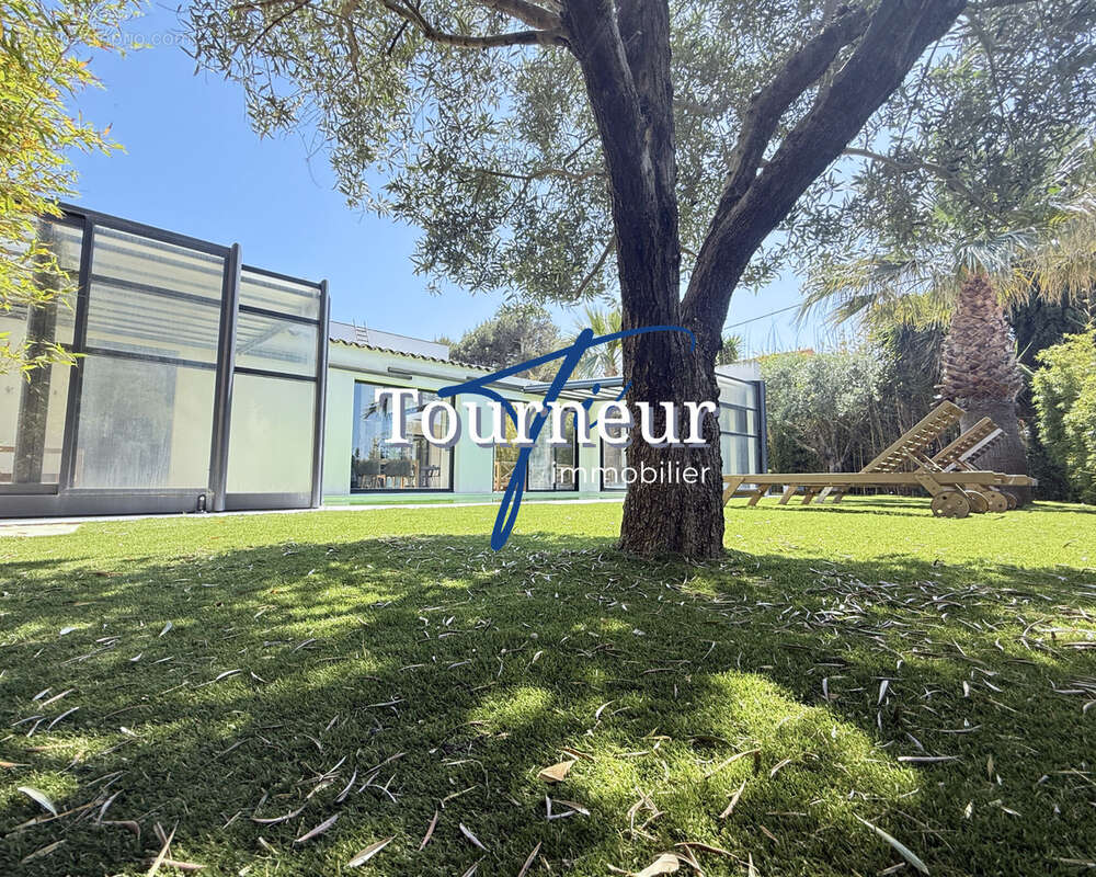 Maison à SIX-FOURS-LES-PLAGES