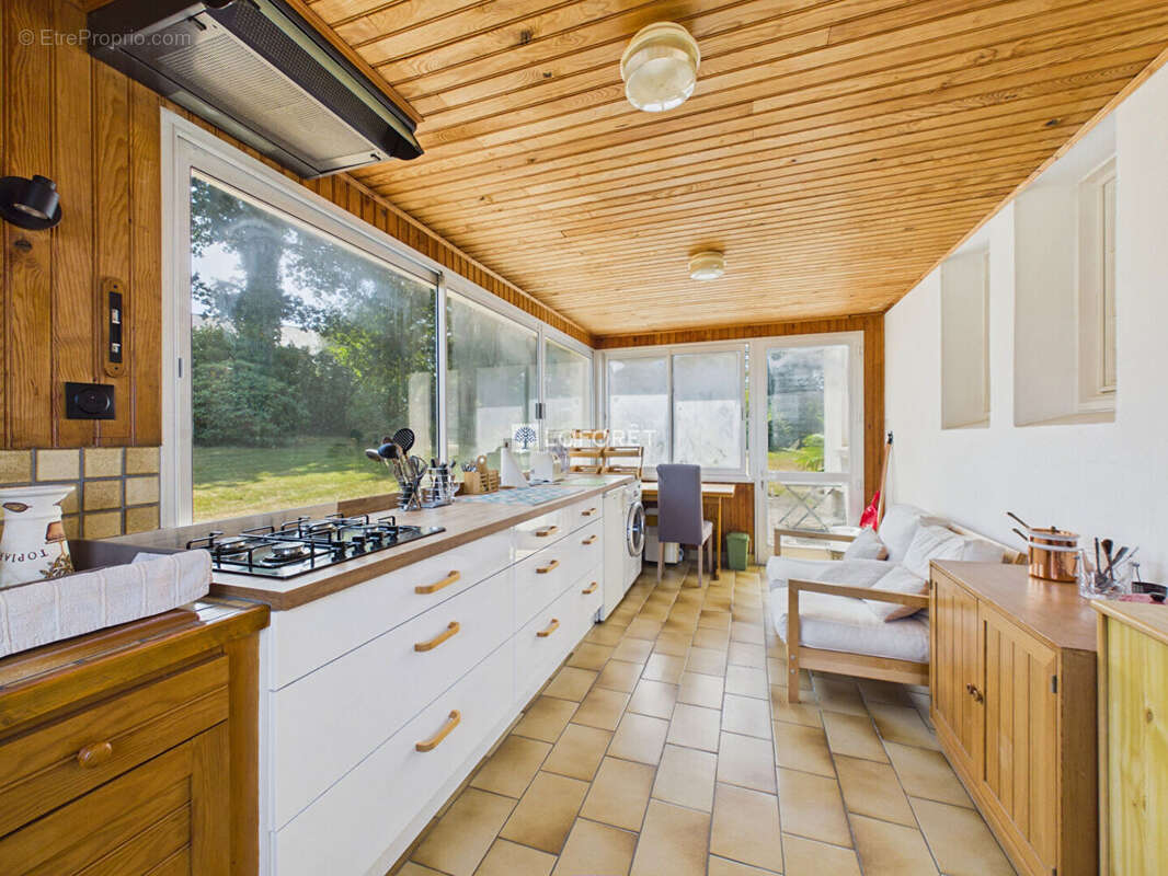 Exclusivité  :  Maison Saint Evarzec 7 pièce(s) - photo 10