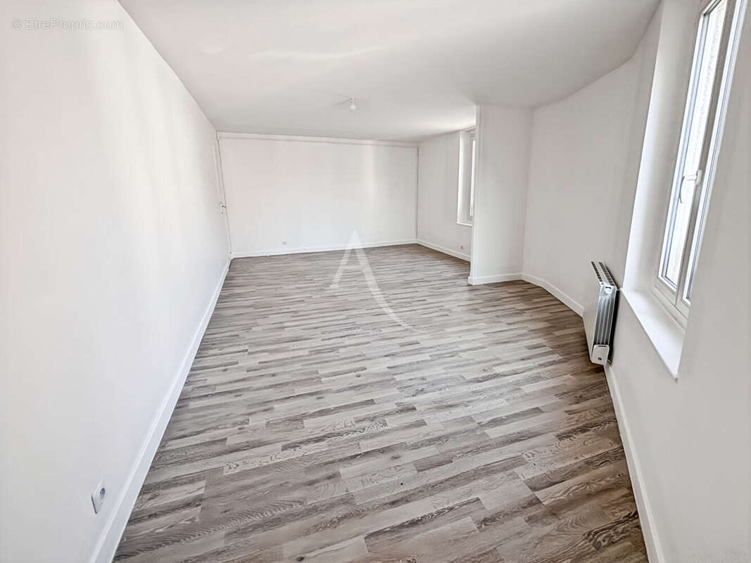 Appartement à SAINT-MICHEL-SUR-ORGE