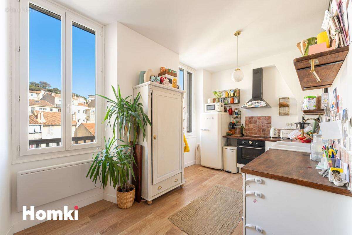 Appartement à MARSEILLE-6E