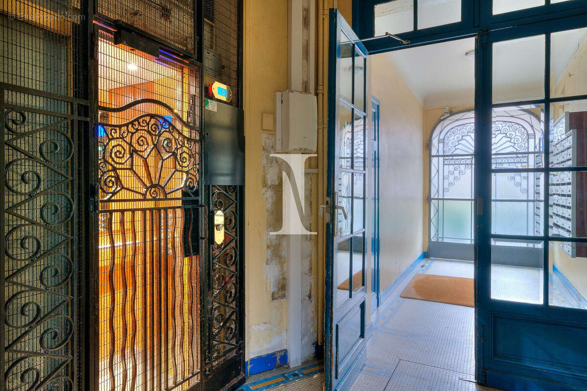 Appartement à PARIS-15E