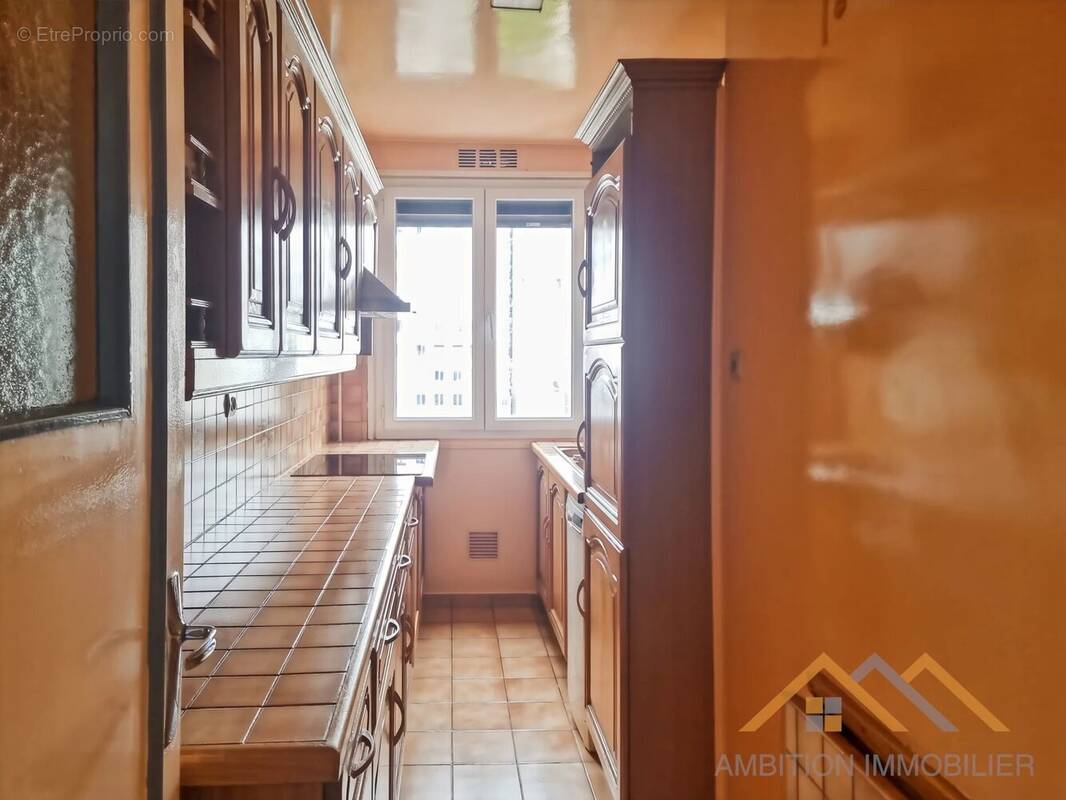 Appartement à LE KREMLIN-BICETRE