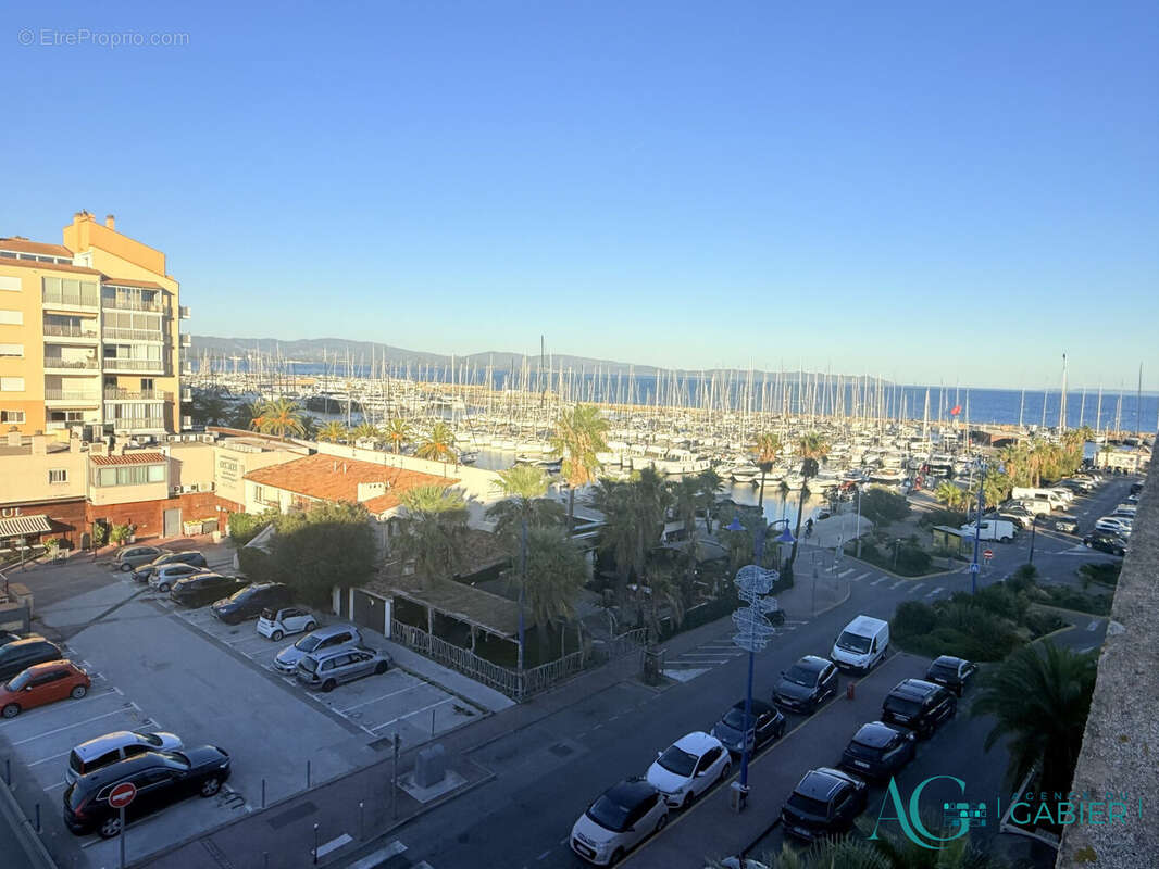 Appartement à HYERES