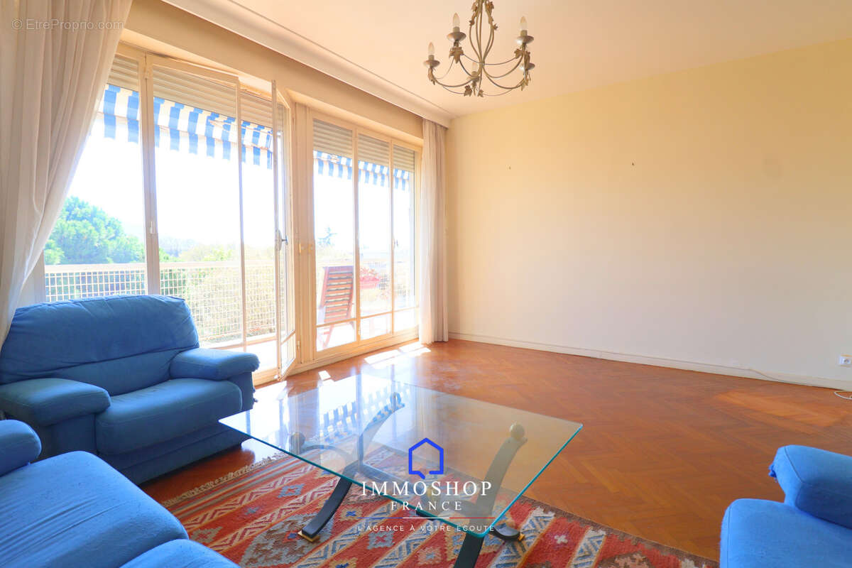 Appartement à MARSEILLE-8E