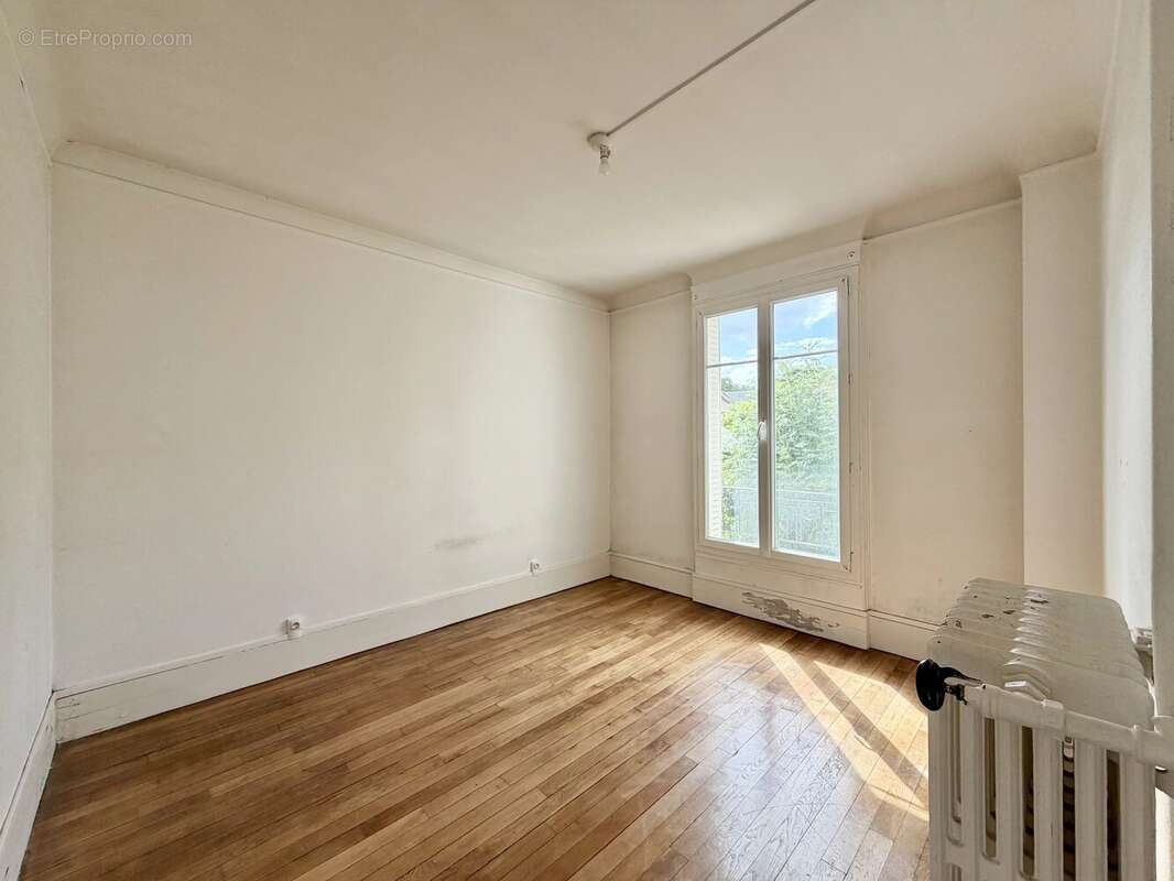 Appartement à BOURG-LA-REINE