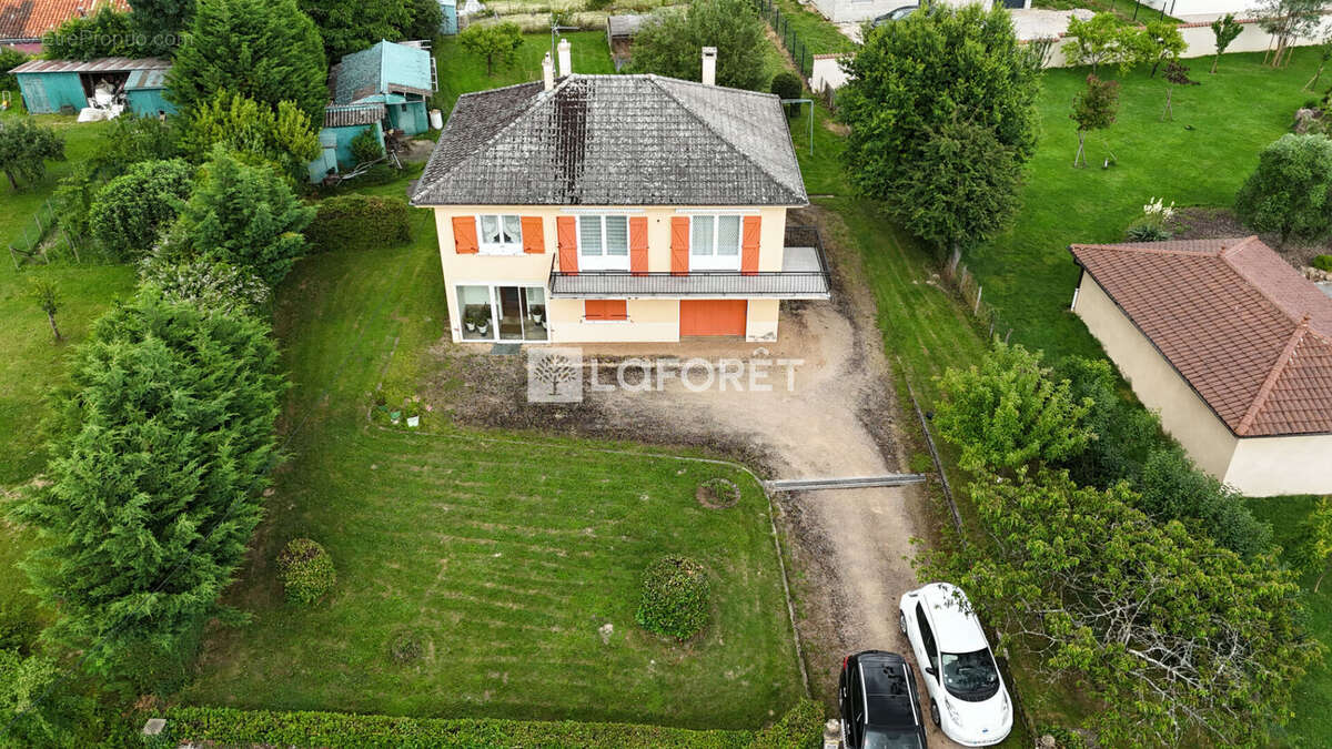 Maison à VONNAS