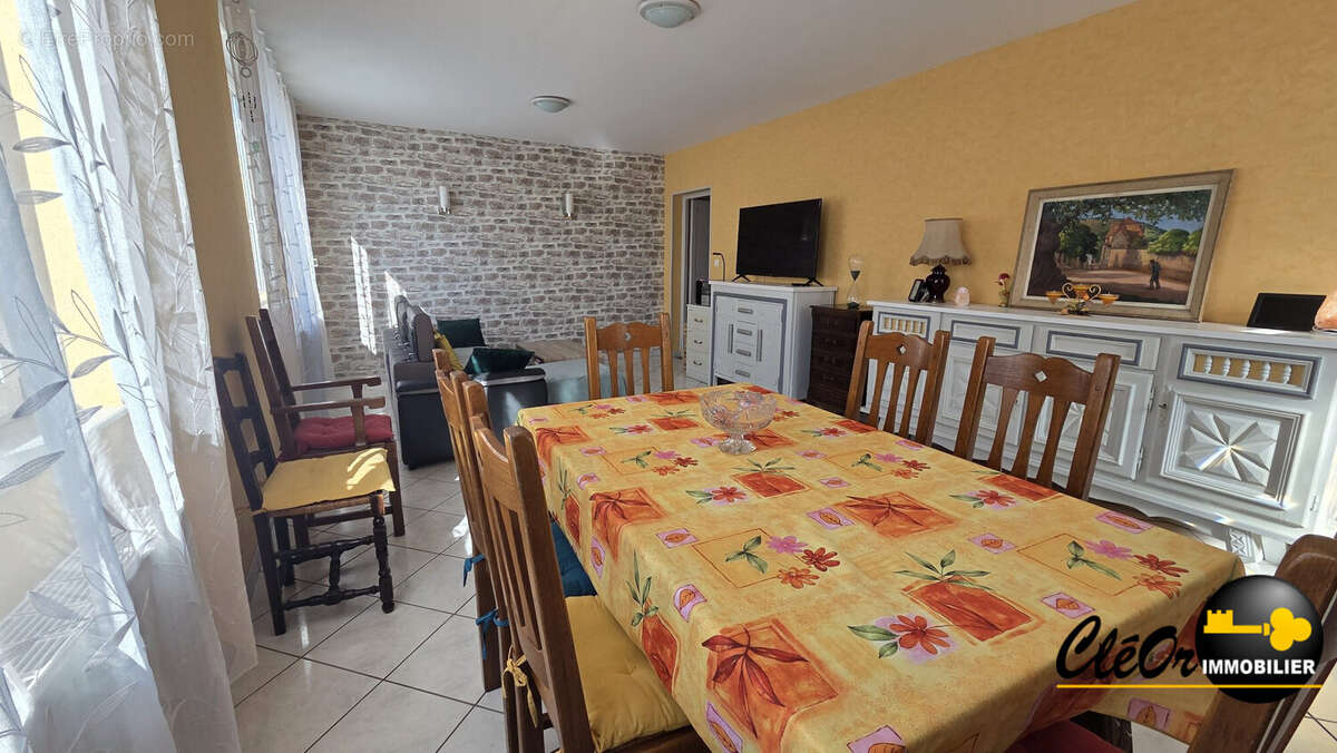 Maison à MERVANS