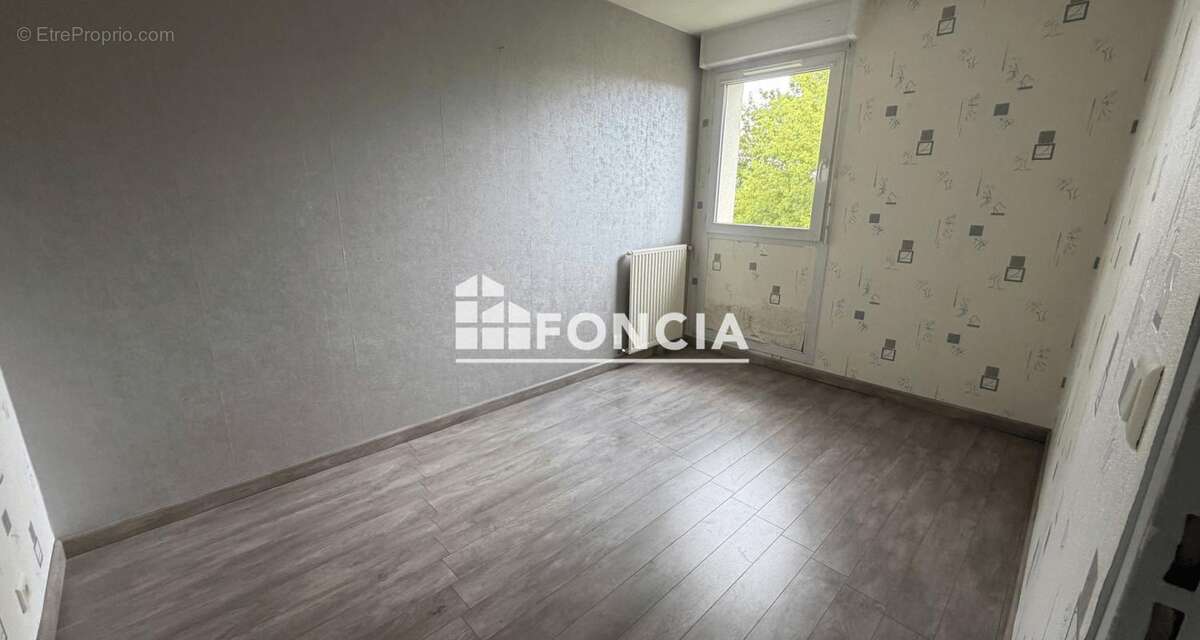 Appartement à LES ULIS