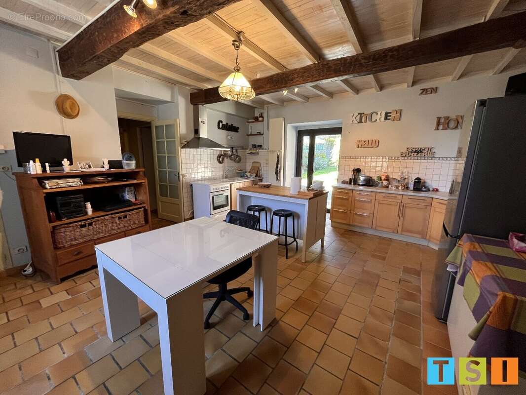 Maison à SAINT-MARCET