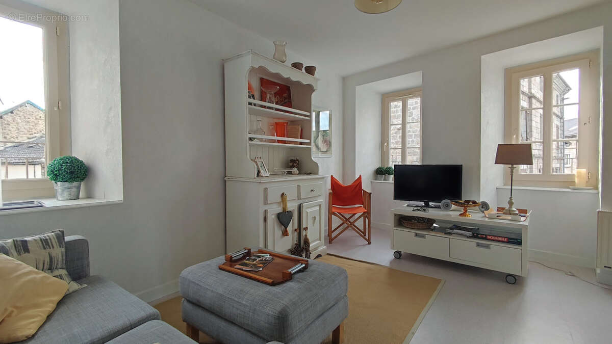 Appartement à TENCE