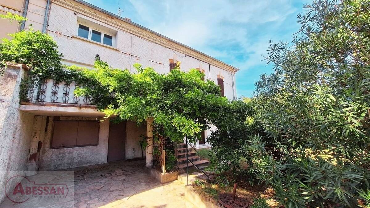 Maison 225 m² à Lezan  - photo 2