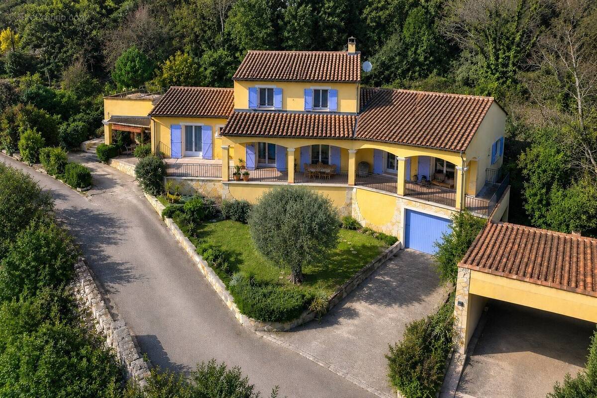 Maison à TOURRETTE-LEVENS