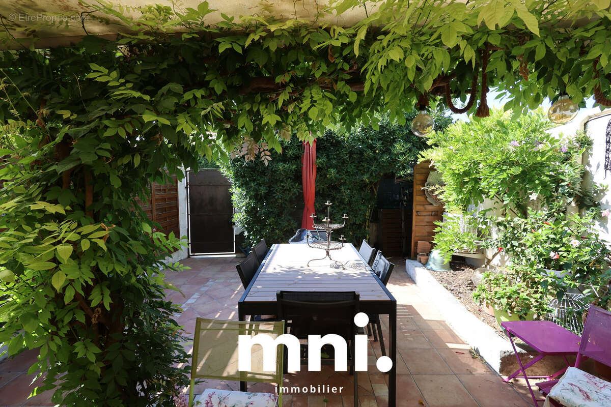 Maison à SIX-FOURS-LES-PLAGES