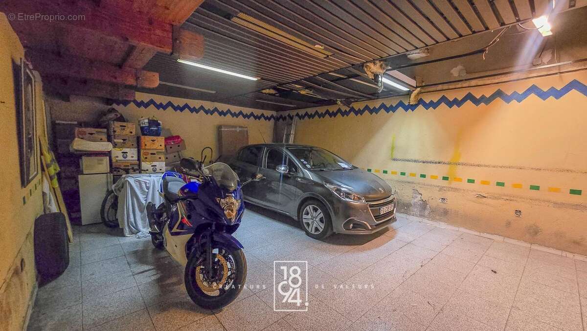 Commerce à MARSEILLE-6E