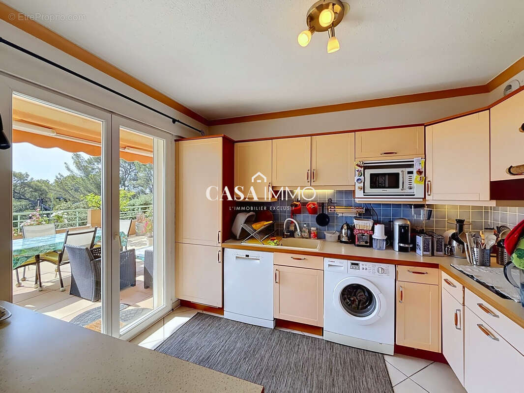 Appartement 73 m² à Hyeres  - photo 6