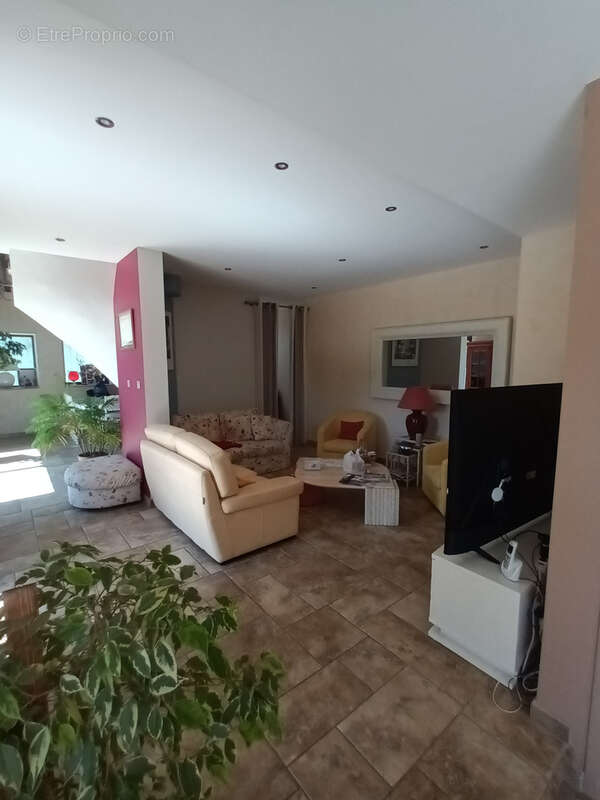 Maison à LES AVENIERES