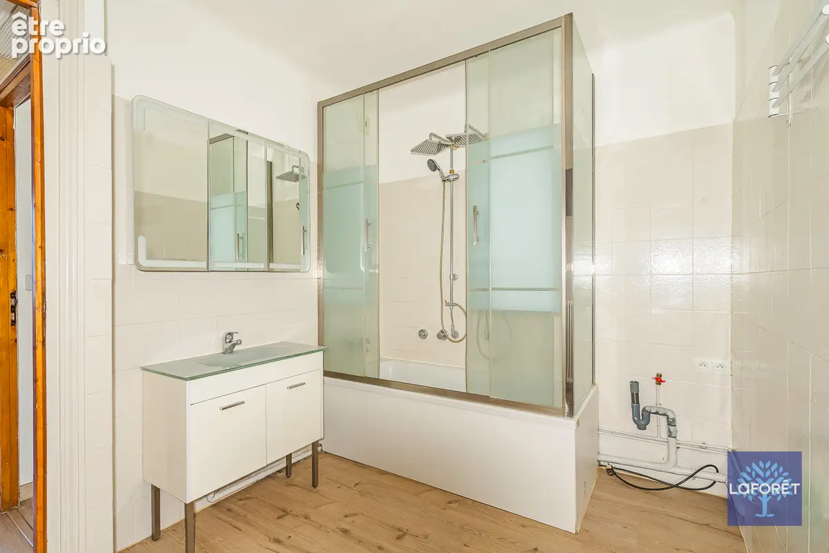 Immeuble Noisy Le Sec 8 pièce(s) 250 m2 - photo 15