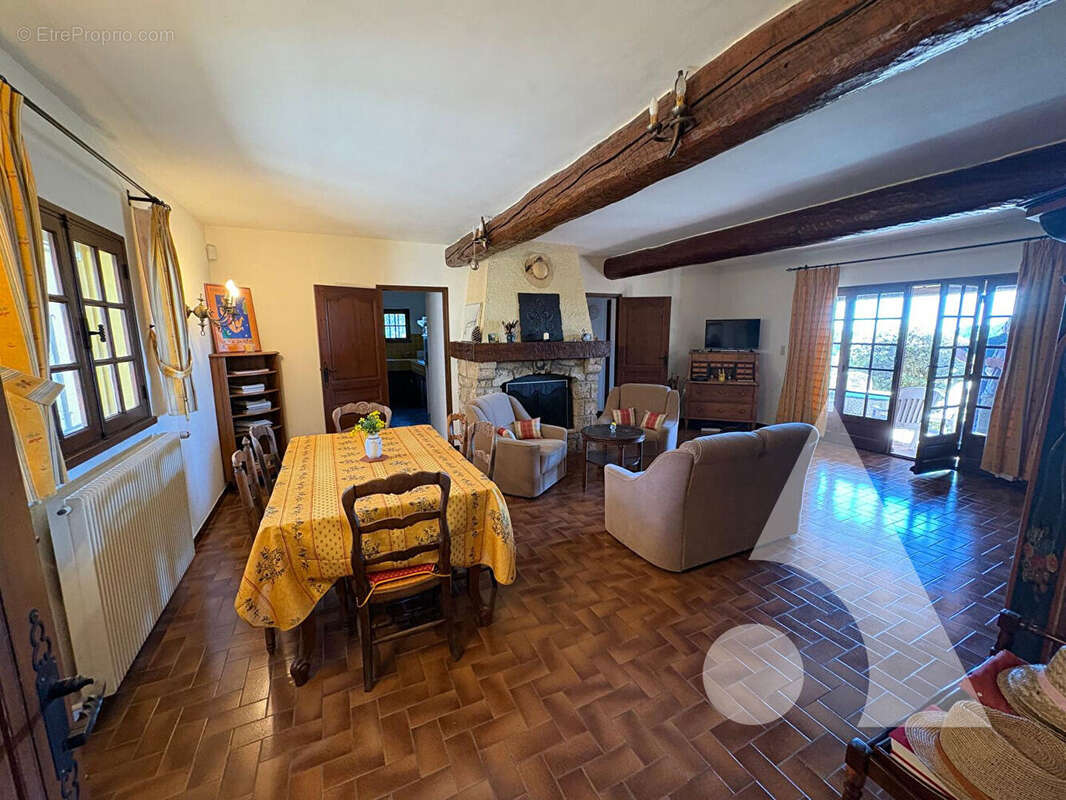 Maison à TOURTOUR