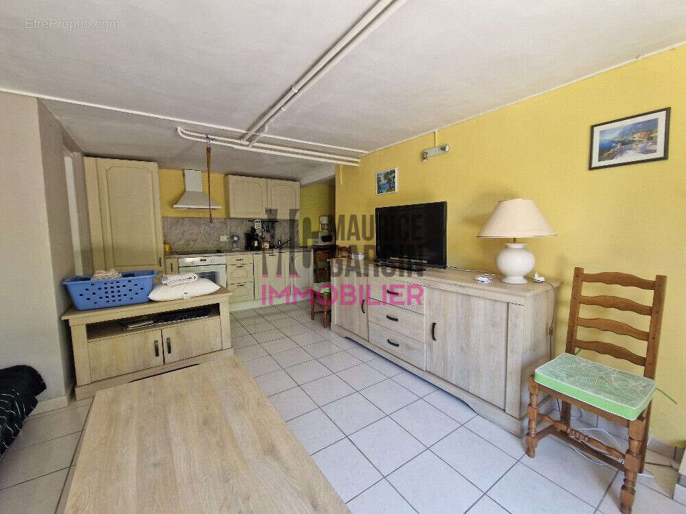 Maison à L'ISLE-SUR-LA-SORGUE