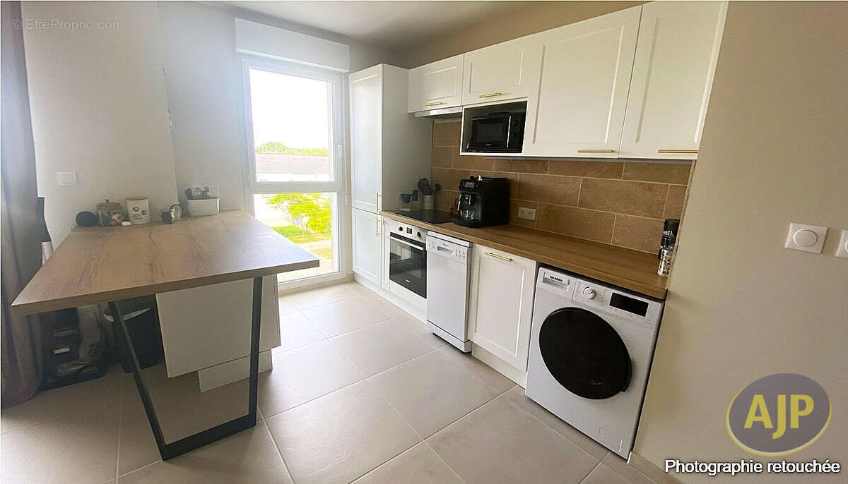 Appartement à AVRILLE