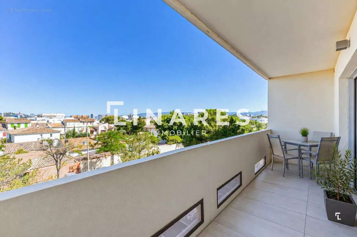 LE BELVERDERE DE MAZARGUES - Appartement T3 de 73m² - Terrasse de 10m²  - Parking - 13009 Mazargues - photo 4