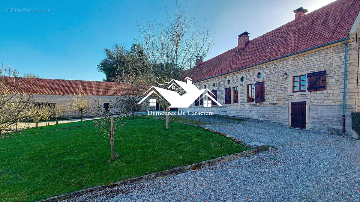 Maison à RETY